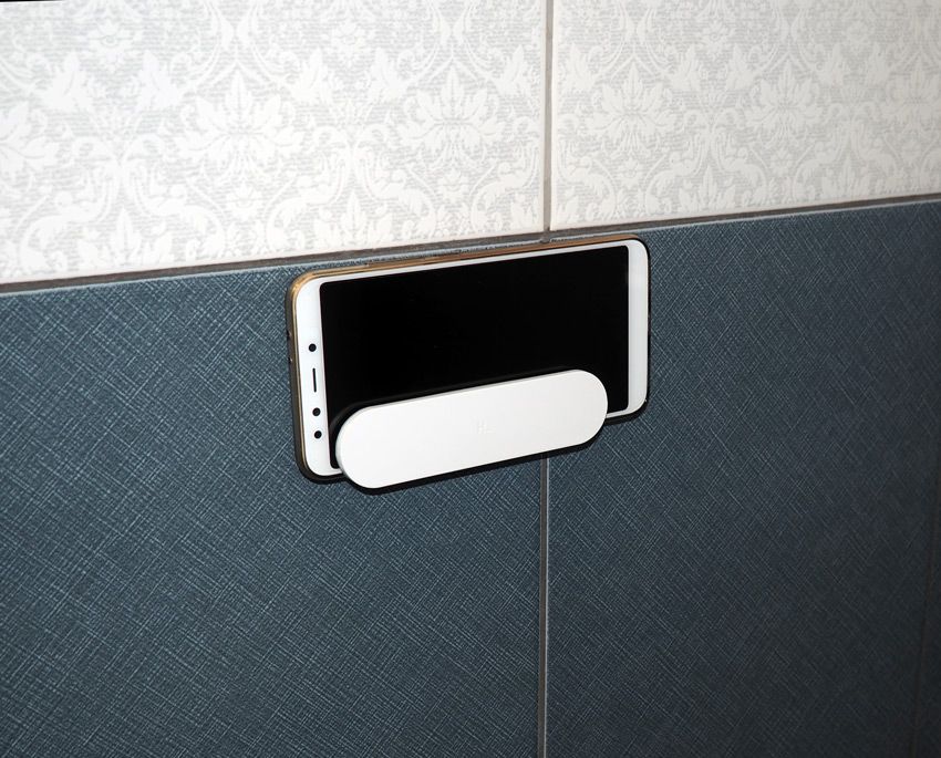 Держатель для телефона Xiaomi в туалете